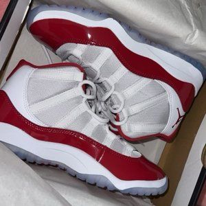 JORDAN 11 RETRO SIZE 3 KIDS